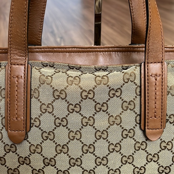 A288 - ๐ฏ % authentic Gucci shoulder bag - Picture 10 of 16